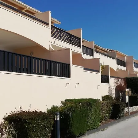 Les Reflets Apartment